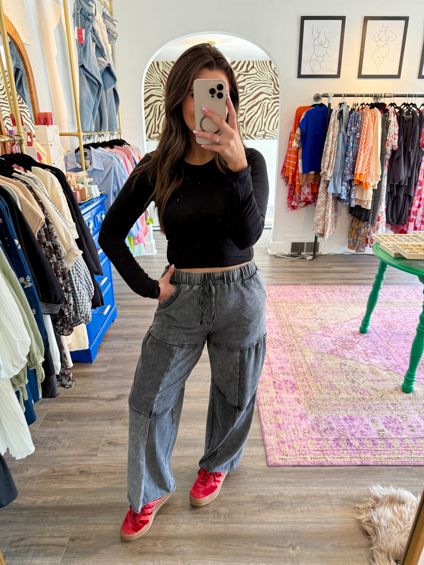 Bev Basic Black Top