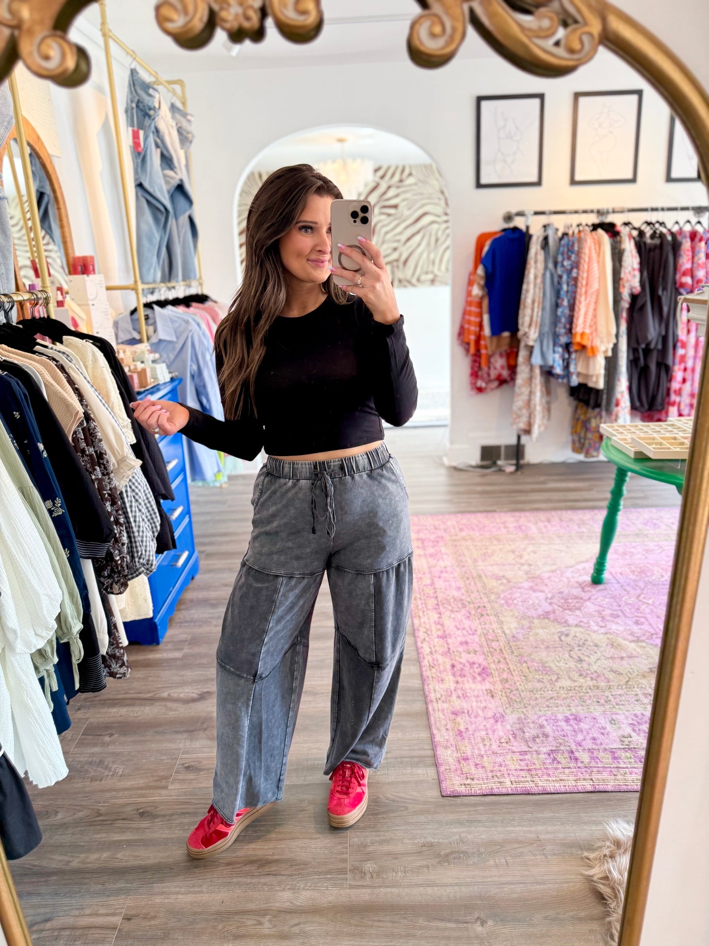 Bev Basic Black Top