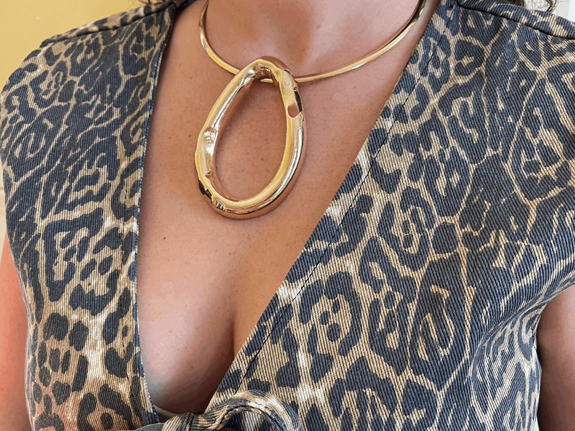 Haven Necklace - White Flamingo