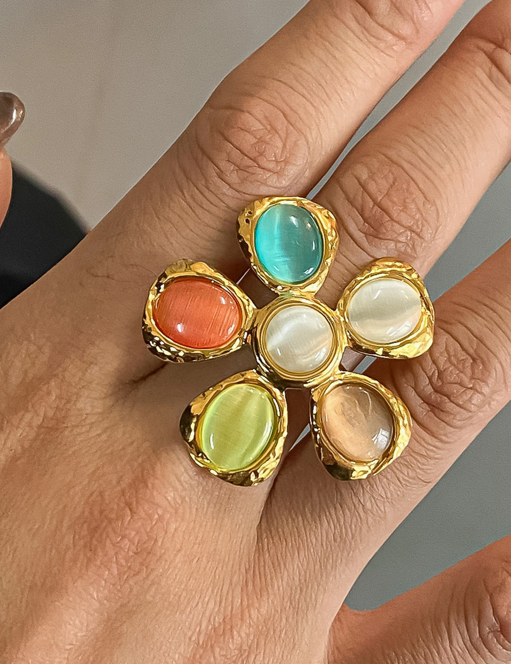 Kesha Ring - White Flamingo