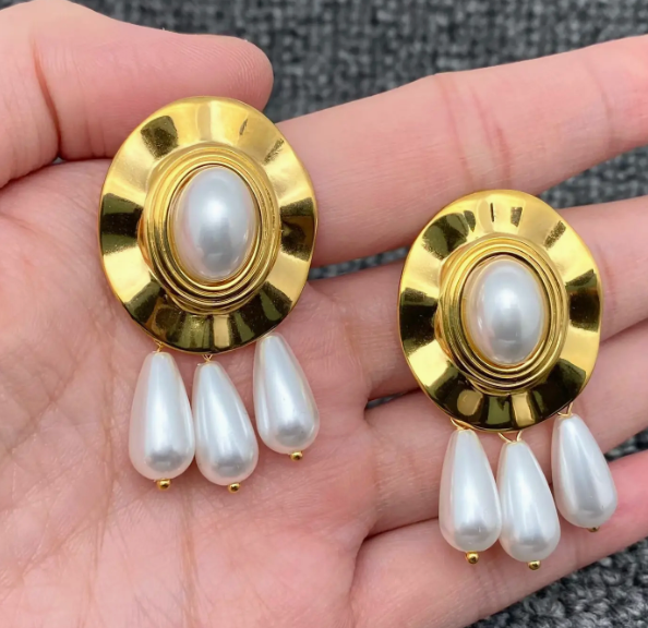 Raye Earrings