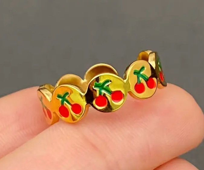 Mallie Ring